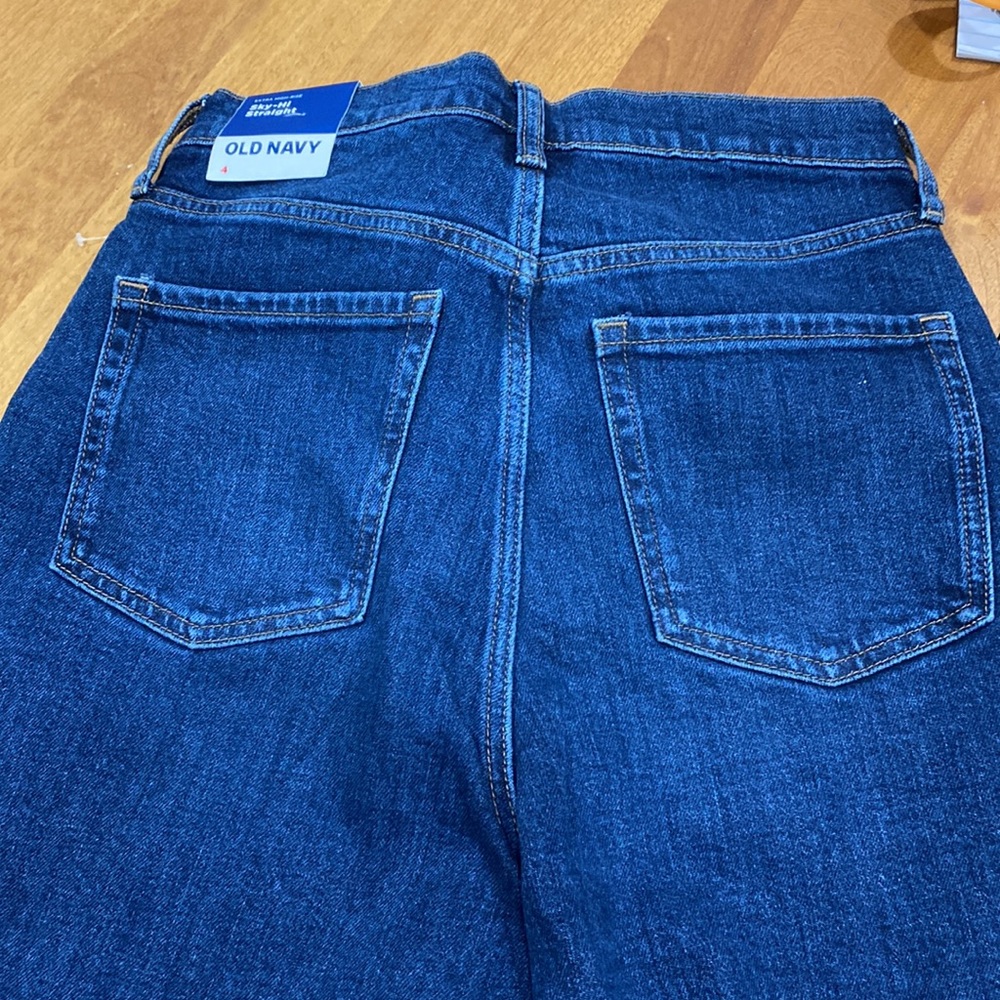 NWT. Old Navy, Women’s size 4 jeans. - Picture 8 of 9